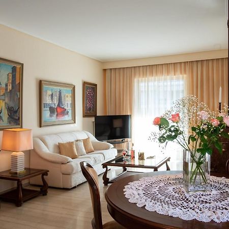 Hector'S Flisvos Apartment Athena Bagian luar foto